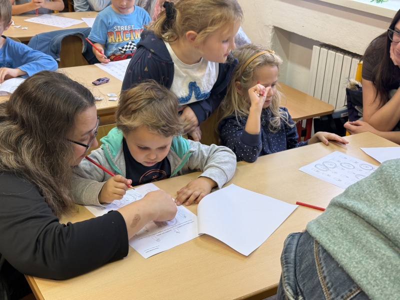 5651F6F4-7036-4479-9C2B-35FD8A37D33F