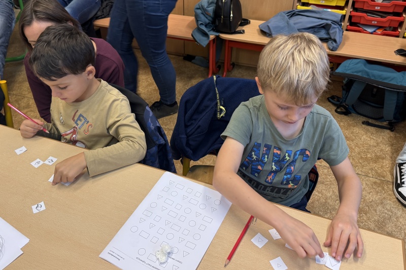 9907FC80-1A55-4D17-8C30-00A6BDF655EB